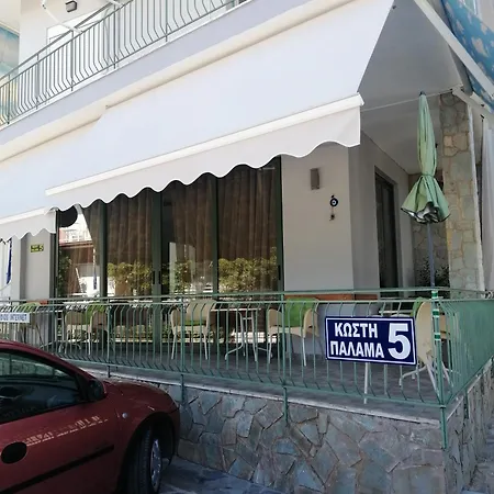 φωτεινή Ξενοδοχείο με διαμερίσματα Καμένα Βούρλα