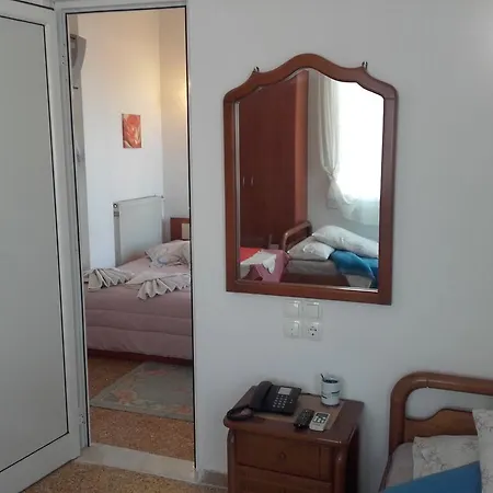 φωτεινή Ξενοδοχείο με διαμερίσματα