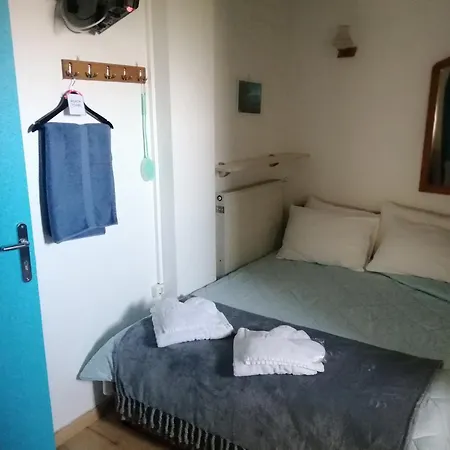 Aparthotel Fotini Kamena Vourla