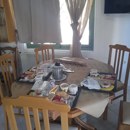 Fotini Aparthotel 2*