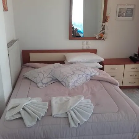 Fotini Aparthotel Kamena Vourla