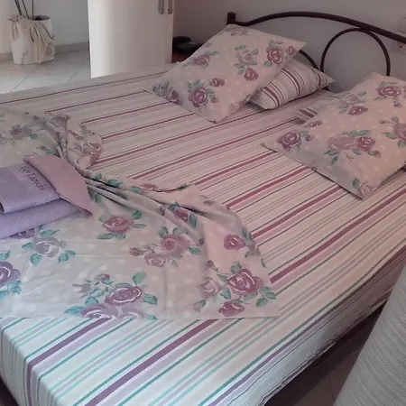 Aparthotel Fotini Kamena Vourla