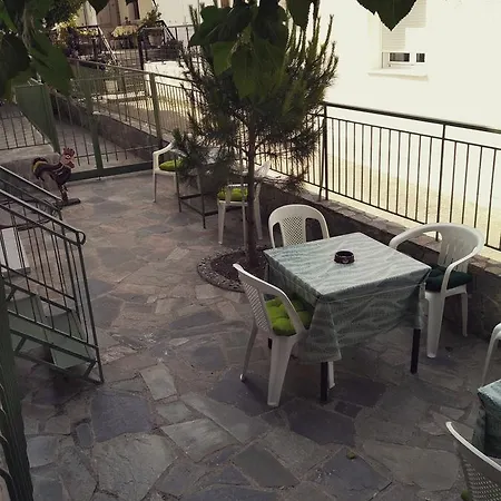 Aparthotel Fotini Kamena Vourla